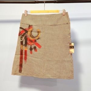 NWT SisterS Point Tweed houndstooth skirt with Abstract Print , S